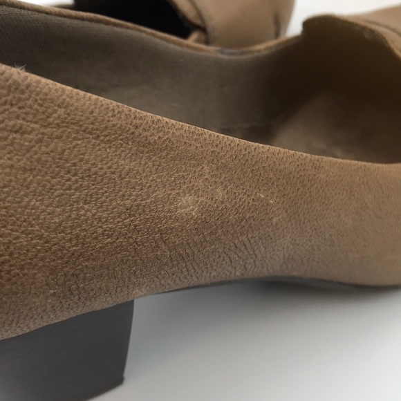 Bare Traps (Tabitha) worn once Pumps - Picture 5 of 8